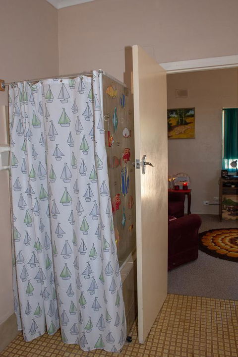 Kimba Units - Accommodation Georgetown 11