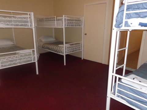 Adelaide Backpackers And Travellers Inn - Accommodation Georgetown 2