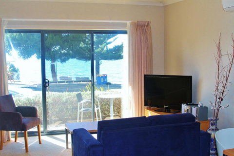 Pier Number 10 - Accommodation Georgetown 7
