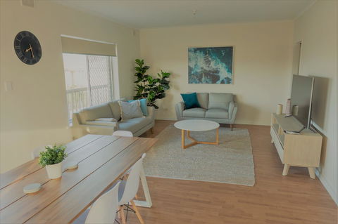 Henley Beach South, Amazing Views, Huge Private Balcony! - Accommodation Georgetown 5