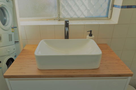 Henley Beach South, Amazing Views, Huge Private Balcony! - Accommodation Georgetown 17