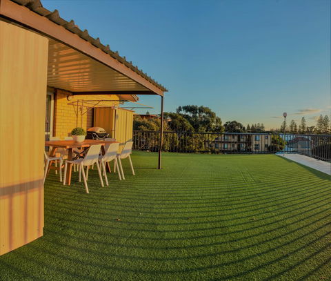 Henley Beach South, Amazing Views, Huge Private Balcony! - Accommodation Georgetown 20