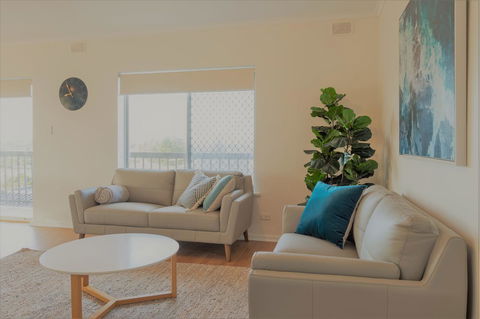 Henley Beach South, Amazing Views, Huge Private Balcony! - Accommodation Georgetown 3