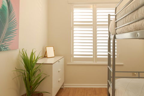 Henley Beach South, Amazing Views, Huge Private Balcony! - Accommodation Georgetown 7