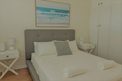 Henley Beach South, Amazing Views, Huge Private Balcony! - Accommodation Georgetown 11