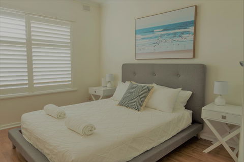 Henley Beach South, Amazing Views, Huge Private Balcony! - Accommodation Georgetown 1