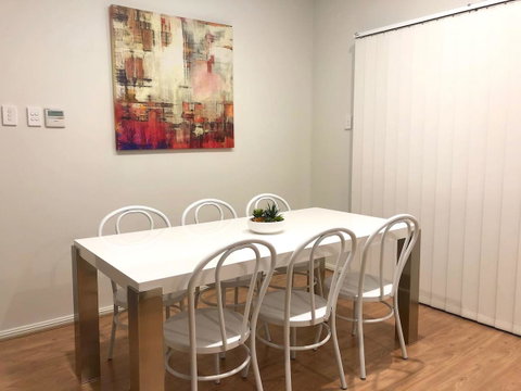 MODERN SPACIOUS 3 BR HOME - NEAR BEACH & AIRPORT - Accommodation Georgetown 10