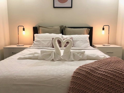 MODERN SPACIOUS 3 BR HOME - NEAR BEACH & AIRPORT - Accommodation Georgetown 1