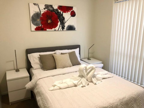 MODERN SPACIOUS 3 BR HOME - NEAR BEACH & AIRPORT - Accommodation Georgetown 2