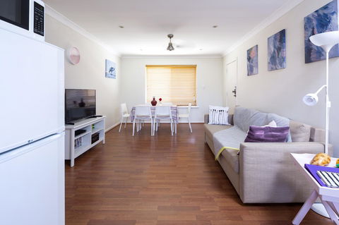 Aurora Holiday Apartment @West Beach - Accommodation Georgetown 3