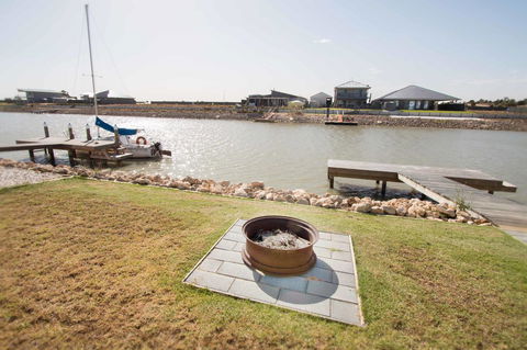 Waterfront On Jefferson, At Wellington Marina, SA - Accommodation Georgetown 2