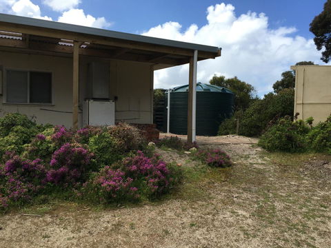 Camelot - Accommodation Georgetown 1