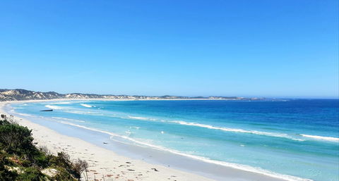 Rocks Retreat House With Sea Views - Accommodation Georgetown 7