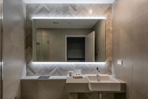 The Adnate Perth - Art Series - Accommodation Georgetown 23