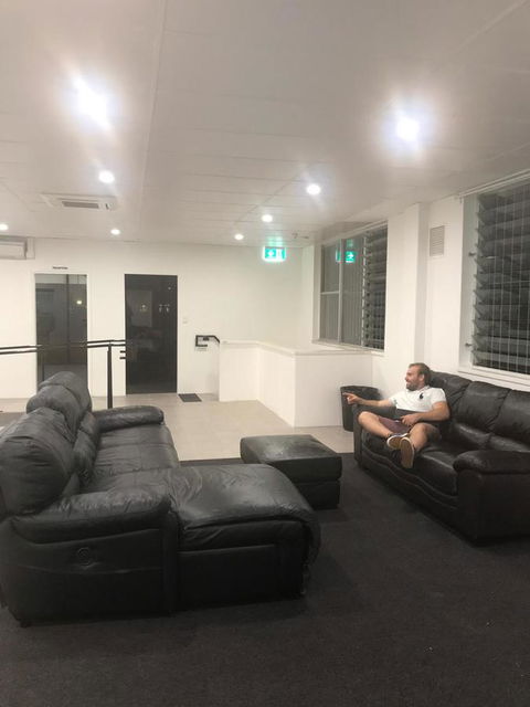 Perth City Backpackers Hostel - Note - Valid Passport Required To Check In - Accommodation Georgetown 12