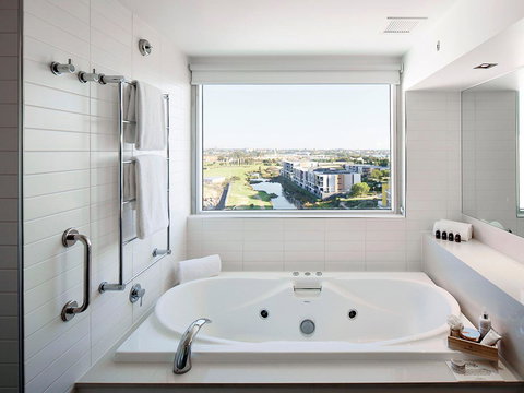 Crown Promenade Perth - Accommodation Georgetown 3
