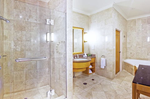 Duxton Hotel Perth - Accommodation Georgetown 3
