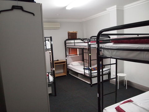 The Emperors Crown Hostel - Accommodation Georgetown 4