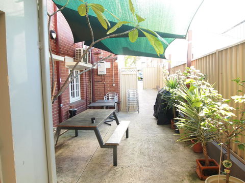 The Emperors Crown Hostel - Accommodation Georgetown 17