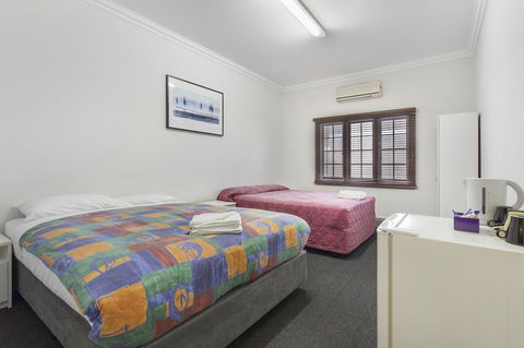 The Emperors Crown Hostel - Accommodation Georgetown 16