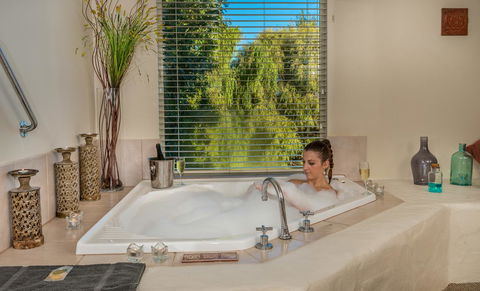 Chimes Spa Retreat - Accommodation Georgetown 15