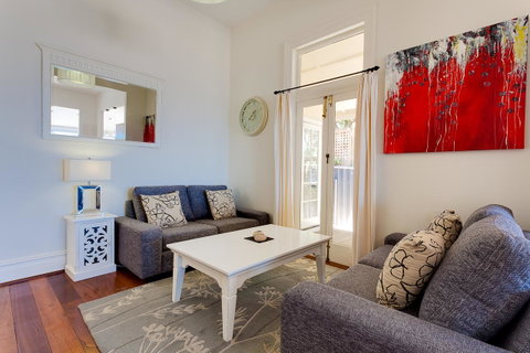 Cottesloe Beach House I - Accommodation Georgetown 10