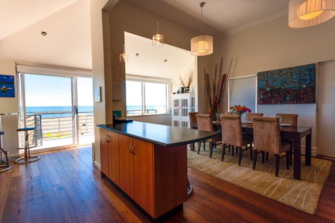 Cottesloe Beach House I - Accommodation Georgetown 12