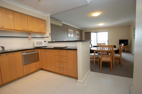 Perth Short Stays - Accommodation Georgetown 11
