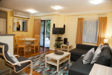 Perth Short Stays - Accommodation Georgetown 10