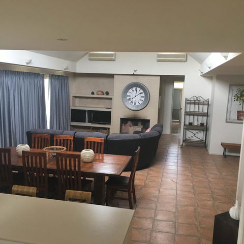 Grapevines Boutique Accommodation - Accommodation Georgetown 4