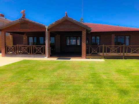 The Compass Beach House - Accommodation Georgetown 4