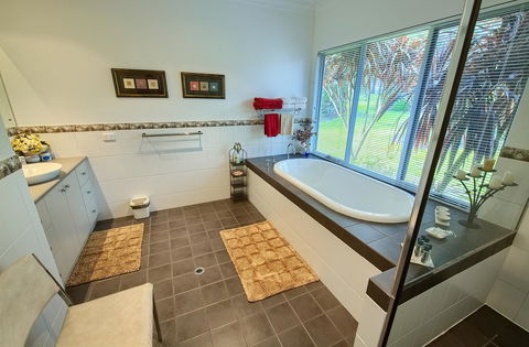 Glenelg On King Bed & Breakfast - Accommodation Georgetown 3