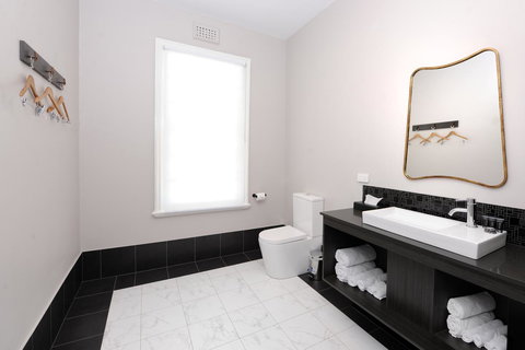 The Stirling Arms Hotel - Accommodation Georgetown 8