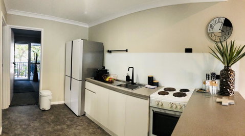 West Beach Lagoon 220 Stylish And Cozy - Accommodation Georgetown 11