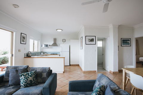 Canal Rocks Beachfront Apartments - Accommodation Georgetown 36