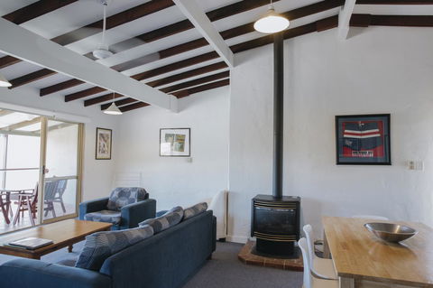 Canal Rocks Beachfront Apartments - Accommodation Georgetown 29