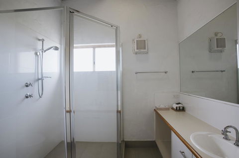 Canal Rocks Beachfront Apartments - Accommodation Georgetown 20