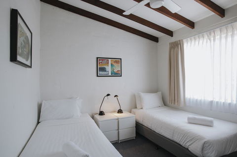 Canal Rocks Beachfront Apartments - Accommodation Georgetown 31