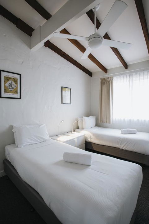 Canal Rocks Beachfront Apartments - Accommodation Georgetown 37