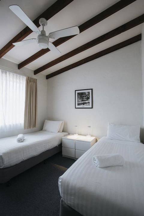Canal Rocks Beachfront Apartments - Accommodation Georgetown 12
