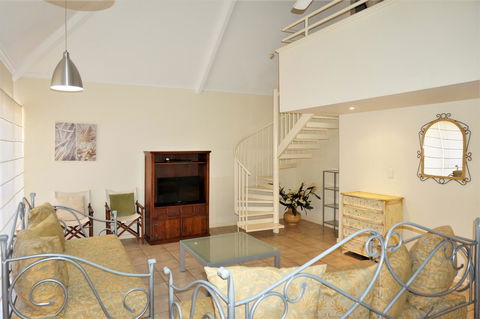 Osprey Holiday Village Unit 110 - Accommodation Georgetown 5
