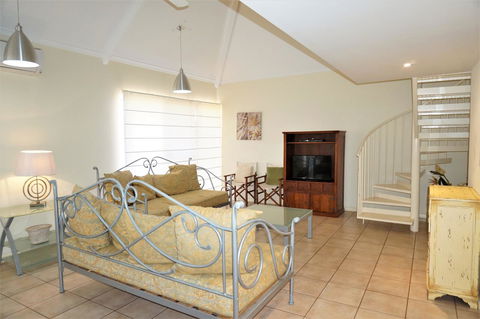 Osprey Holiday Village Unit 110 - Accommodation Georgetown 4