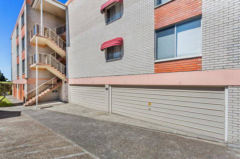 Laman Lodge, Unit 2, 15 Laman Street - Accommodation Georgetown 14