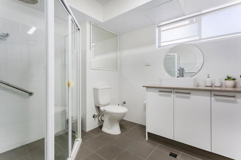 Laman Lodge, Unit 2, 15 Laman Street - Accommodation Georgetown 11