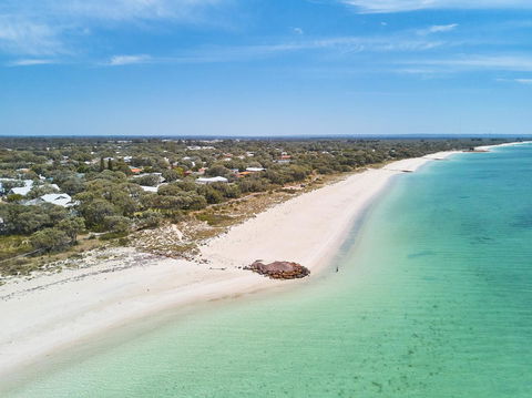 Cape View Beach Resort - Accommodation Georgetown 9