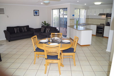 Kalbarri Blue Ocean Villas - Accommodation Georgetown 5