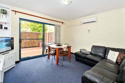 Dolphin Lodge Albany - Self Contained Apartments At Middleton Beach - Accommodation Georgetown 10