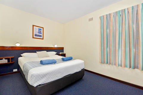 Dolphin Lodge Albany - Self Contained Apartments At Middleton Beach - Accommodation Georgetown 6