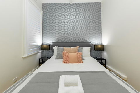 Heritage Townhouse Near Harbour Bridge - Accommodation Georgetown 11