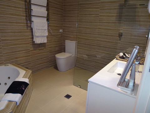 Romanz In The Valley (Luxury B&B) - Accommodation Georgetown 9